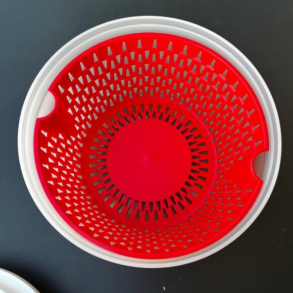 Tupperware Red Large Salad Spinner - Picture 3 of 3